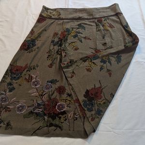 CABI 639 taupe and floral skirt